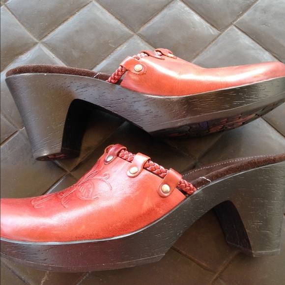 Indigo by Clarks clog, size 8 - Picture 2 of 4